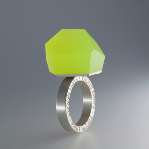 NEON-YELLOW-24mm-Ag-on-signed-ring-02.png