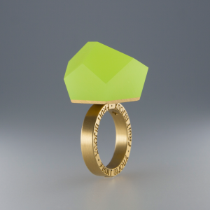 NEON-YELLOW-24mm-Au-on-signed-ring-02.png
