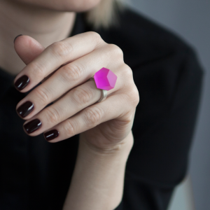 Ring Magenta Pink 16mm 3.png