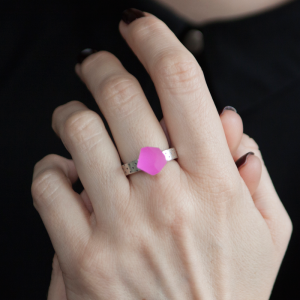 Ring Magenta Pink 8mm.png